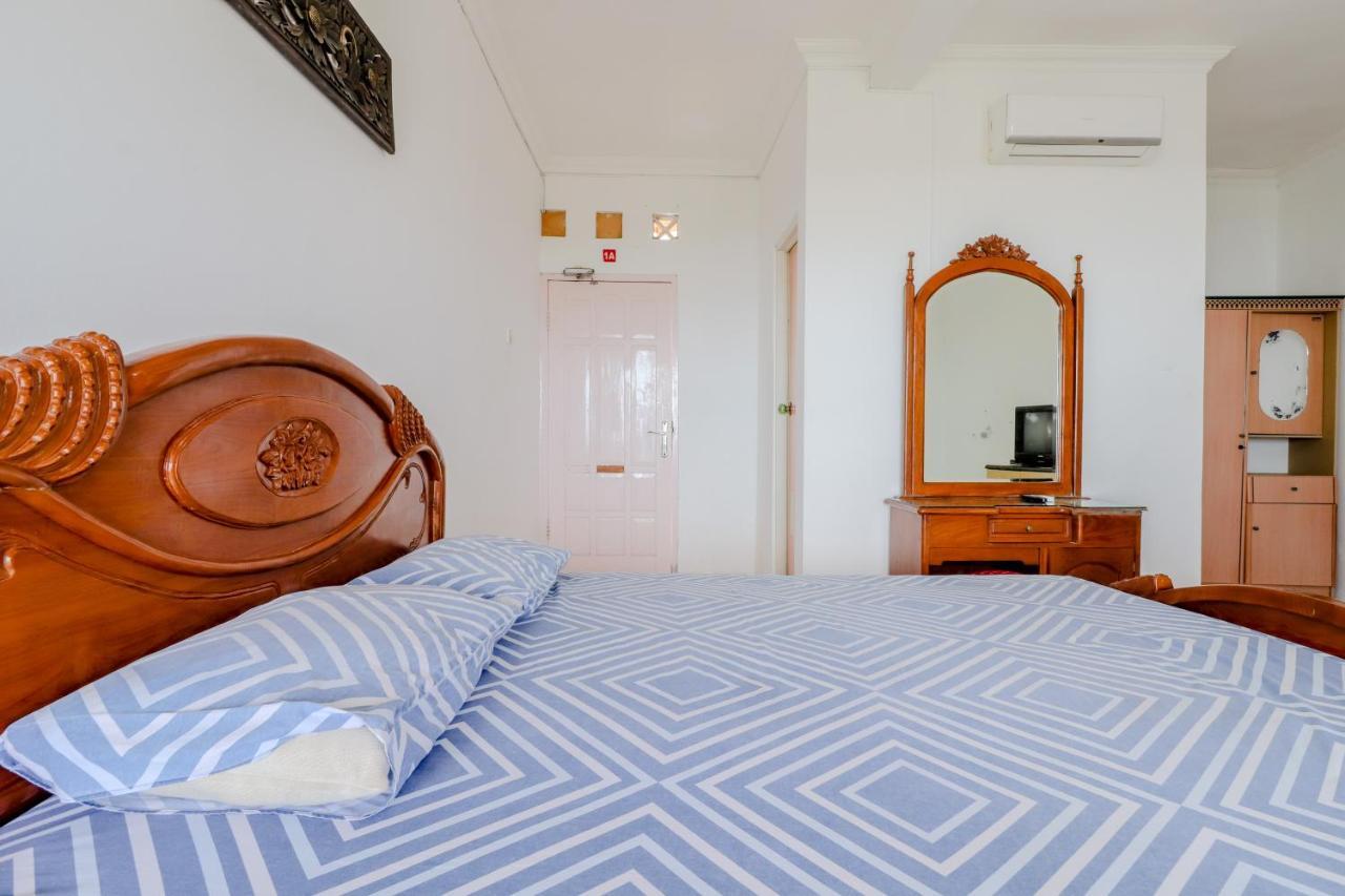 Adinda Beach Hotel And Villa Kretek Bagian luar foto