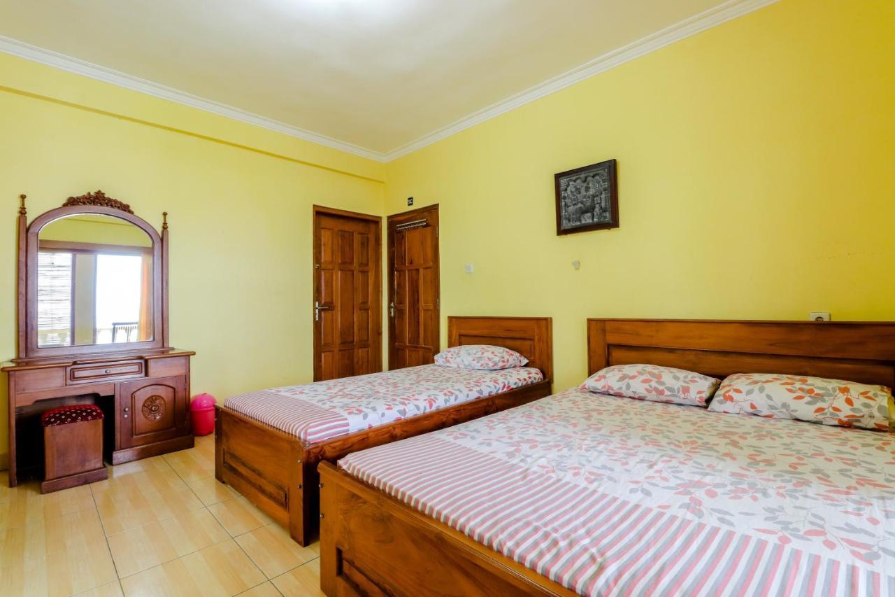 Adinda Beach Hotel And Villa Kretek Bagian luar foto