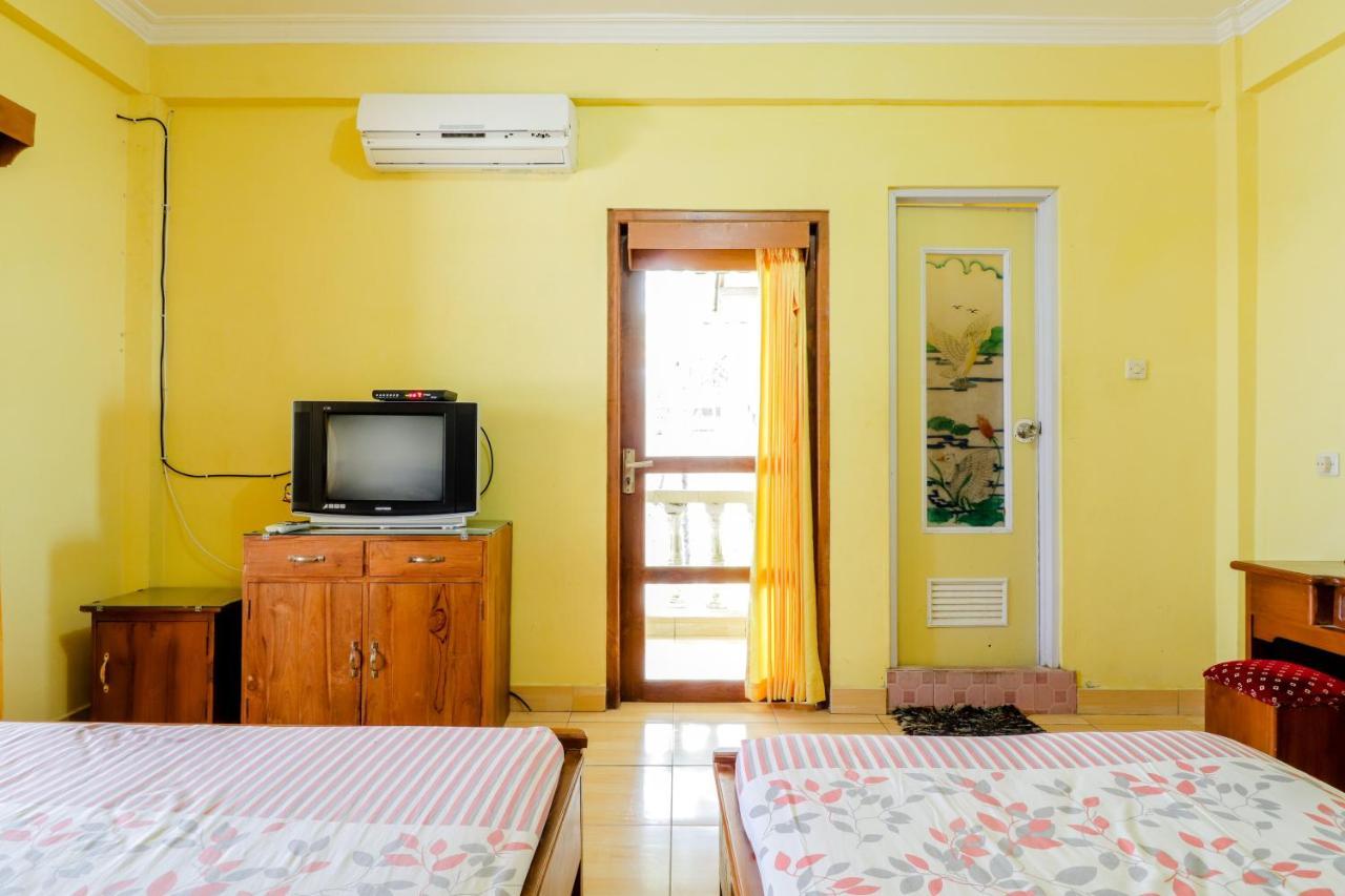 Adinda Beach Hotel And Villa Kretek Bagian luar foto