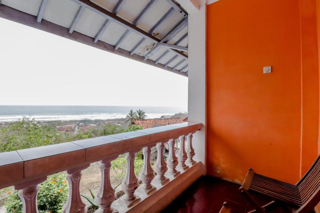 Adinda Beach Hotel And Villa Kretek Bagian luar foto